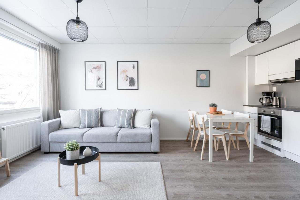 Modern 2Br Apartment With Balcony & Central Location - Hosted By 2Ndhomes Tampere Bagian luar foto